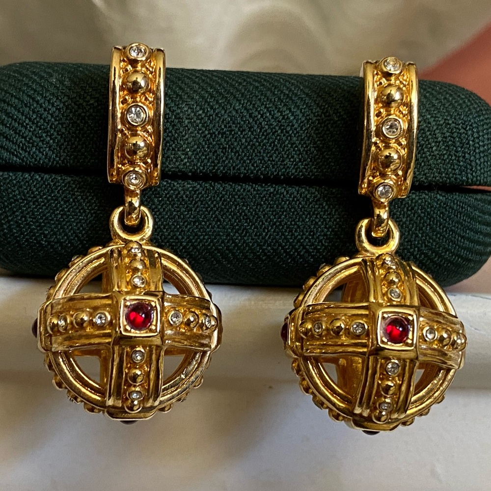 Vintage Swarovski Swan Dangle Maltese Cross Crystal Gold Tone Clip On Earrings - Picture 3 of 16